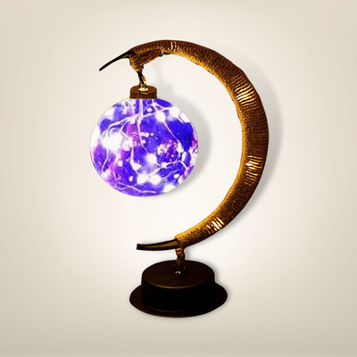 Lampe de chevet en rotin violette
