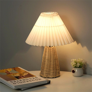 Lampe de chevet en rotin blanche